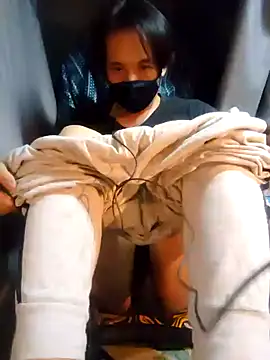 tarou08700870 online show from 11/17/25, 06:46