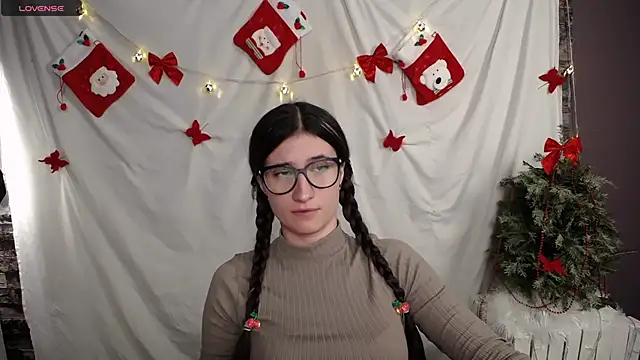 MaryEm976 online show from 12/12/24, 12:01