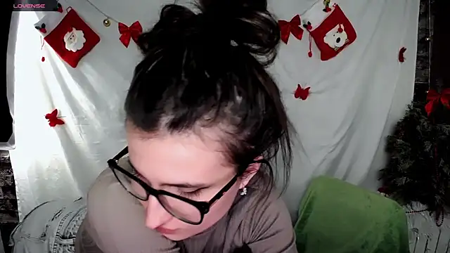 MaryEm976 online show from 01/05/25, 11:59