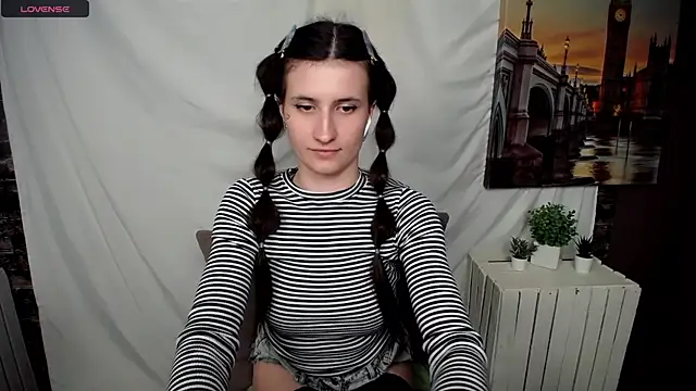 MaryEm976 online show from 03/16/25, 12:00