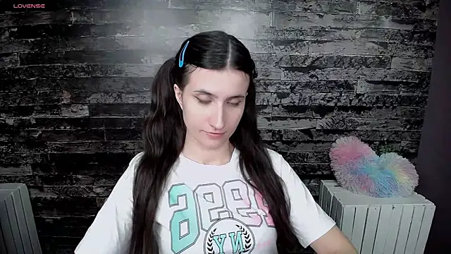 MaryEm976 online show from 03/18/25, 11:41