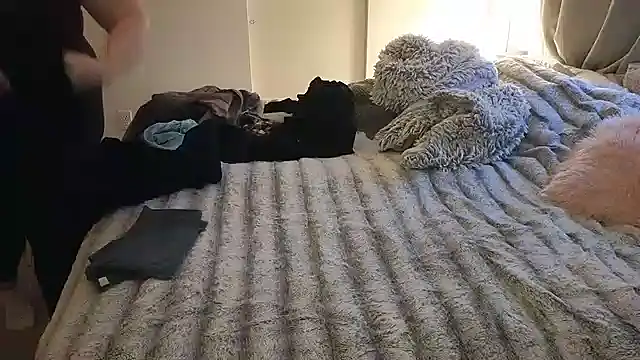 JESS LOVES online show from 12/17/24, 11:59