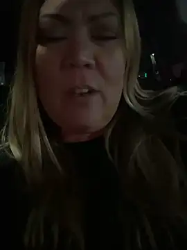 JESS LOVES online show from 01/31/25, 01:54