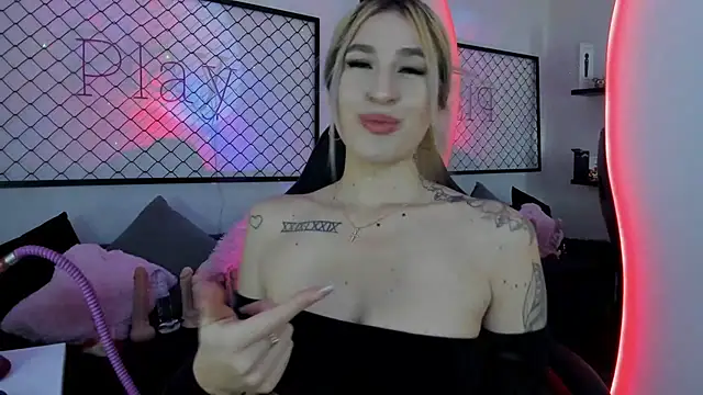 Snapshot of Atenea_Klett_ chatting on 02/03/25, 01:30 Atenea Klett  online show from 02/03/25, 01:30