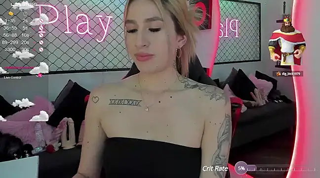 Snapshot of Atenea_Klett_ chatting on 03/05/25, 08:32 Atenea Klett  online show from 03/05/25, 08:32