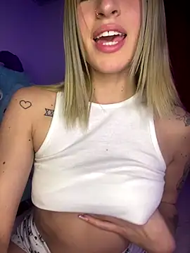 Snapshot of Atenea_Klett_ chatting on 09/19/25, 03:08 Atenea Klett  online show from 09/19/25, 03:08