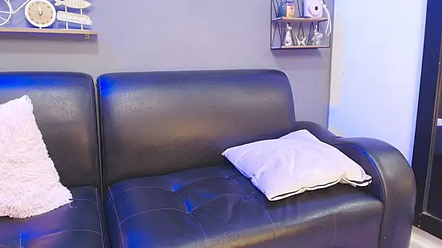 kateadams1 online show from 03/07/25, 08:11