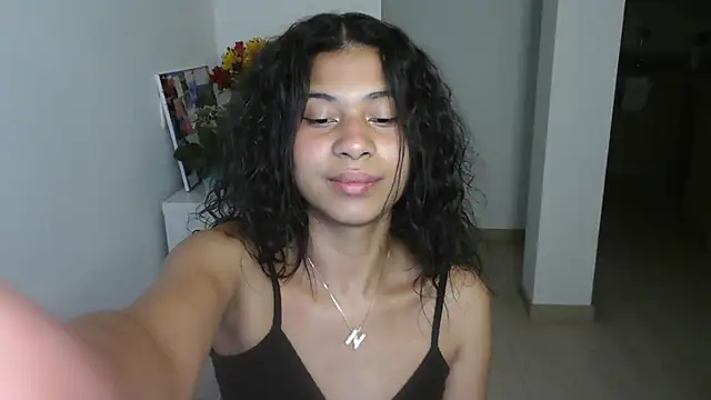 Snapshot of dark_enchantress_ chatting on 01/20/25, 01:39 dark enchantress online show from 01/20/25, 01:39