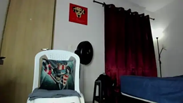 Cloudy pigDude online show from 06/12/26, 04:11