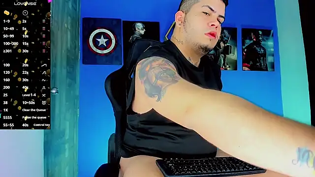 Snapshot of Thomas_chubbyxhot chatting on 09/19/25, 11:22 Thomas chubbyxhot online show from 09/19/25, 11:22
