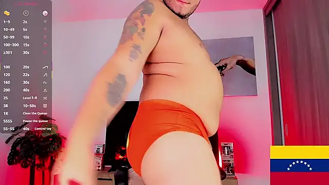 Snapshot of Thomas_chubbyxhot chatting on 06/27/26, 03:44 Thomas chubbyxhot online show from 06/27/26, 03:44