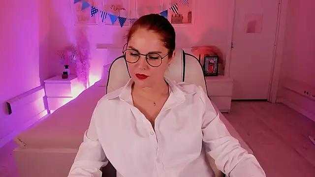 Ellis Foxy online show from 10/14/25, 03:57