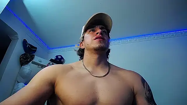 Snapshot of strongboy_ chatting on 09/16/25, 03:07 strongboy online show from 09/16/25, 03:07