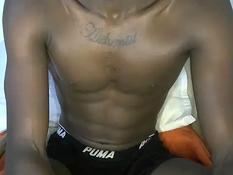 Snapshot of blackpanther_777 chatting on 12/15/24, 01:46 blackpanther 777 online show from 12/15/24, 01:46