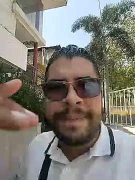 Snapshot of eljefe1119 chatting on 02/26/25, 03:42 eljefe1119 online show from 02/26/25, 03:42