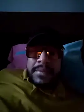 Snapshot of eljefe1119 chatting on 09/15/25, 11:05 eljefe1119 online show from 09/15/25, 11:05