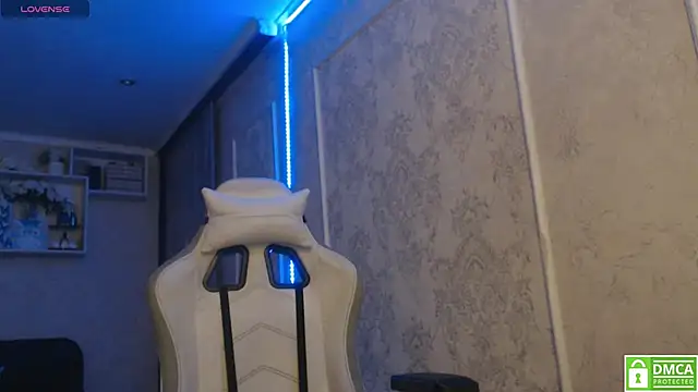 lunarose777 online show from 12/22/24, 08:25