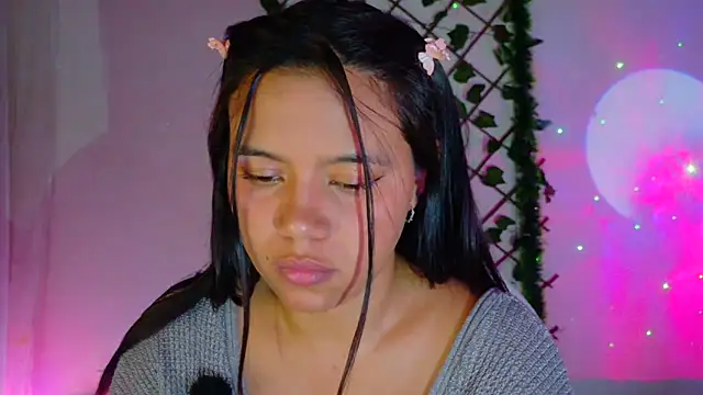 Snapshot of -Camila_ chatting on 05/27/26, 02:14 -Camila online show from 05/27/26, 02:14