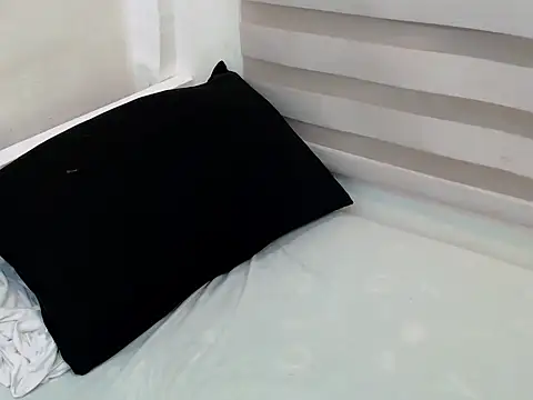 Snapshot of lady_galacticax chatting on 04/10/26, 10:20 lady galacticax online show from 04/10/26, 10:20