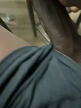 Snapshot of little0245 chatting on 02/10/25, 10:19 little0245 online show from 02/10/25, 10:19