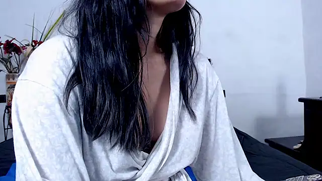 AikoTailor online show from 11/24/25, 11:10