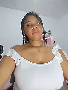 Snapshot of collegechica chatting on 02/21/26, 06:25 collegechica online show from 02/21/26, 06:25