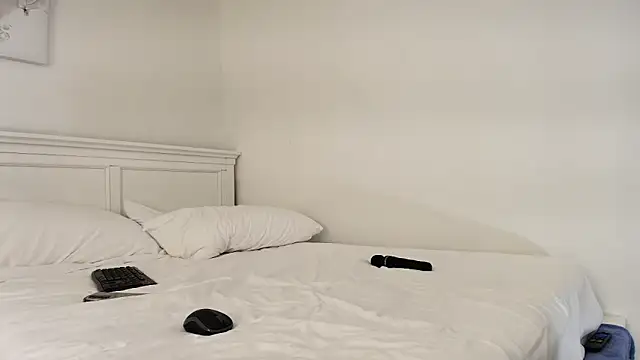 xxxvibesxo online show from 02/10/25, 12:30