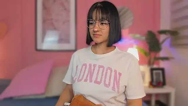 SoySaraa online show from 12/19/25, 06:09