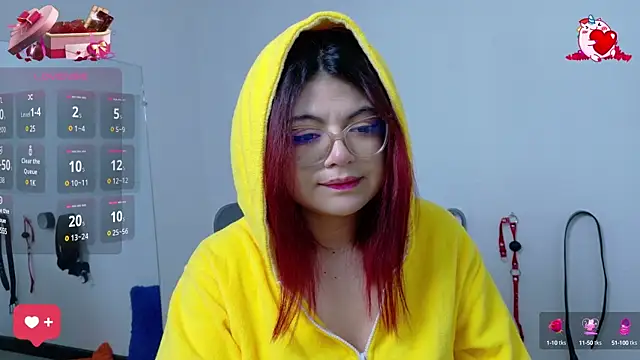 Snapshot of Catwhite_ chatting on 02/22/25, 12:08 Catwhite online show from 02/22/25, 12:08