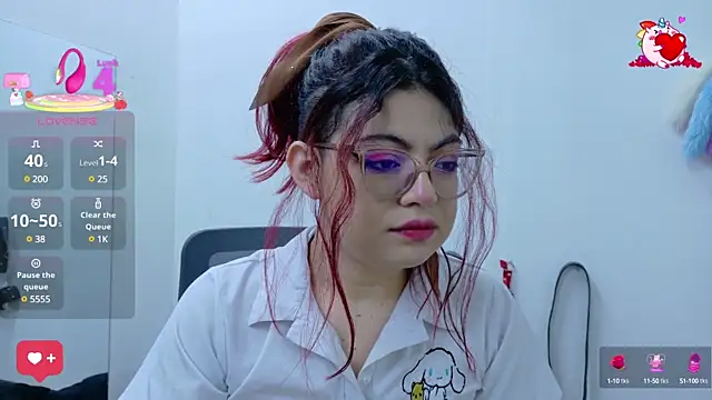 Snapshot of Catwhite_ chatting on 03/10/25, 12:37 Catwhite online show from 03/10/25, 12:37