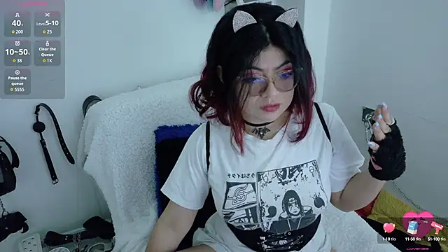 Snapshot of Catwhite_ chatting on 09/16/25, 05:25 Catwhite online show from 09/16/25, 05:25