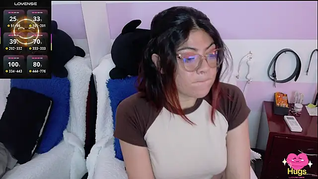 Snapshot of Catwhite_ chatting on 10/08/25, 07:11 Catwhite online show from 10/08/25, 07:11