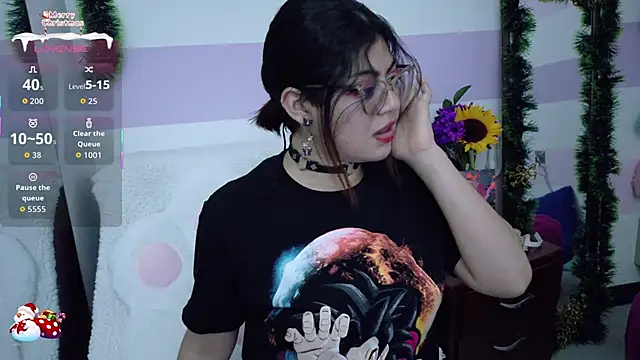 Snapshot of Catwhite_ chatting on 12/16/25, 06:02 Catwhite online show from 12/16/25, 06:02