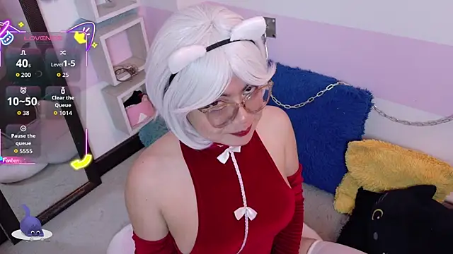 Catwhite  online show from 01/16/26, 04:44