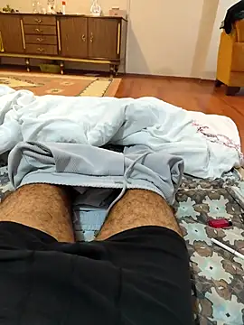 Snapshot of By_izmirli3535 chatting on 12/04/25, 10:29 By izmirli3535 online show from 12/04/25, 10:29