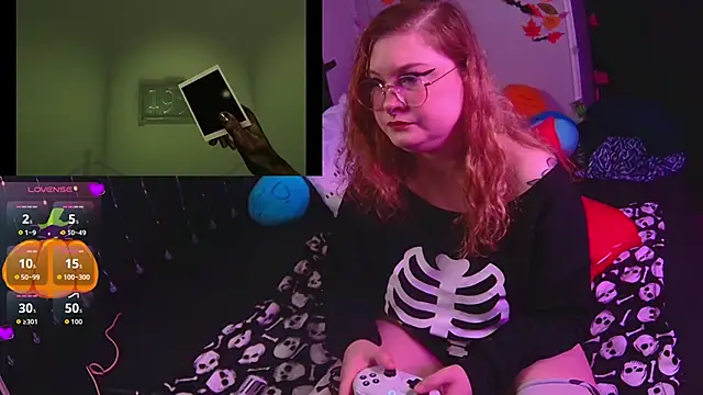 evamila online show from 10/15/25, 11:27