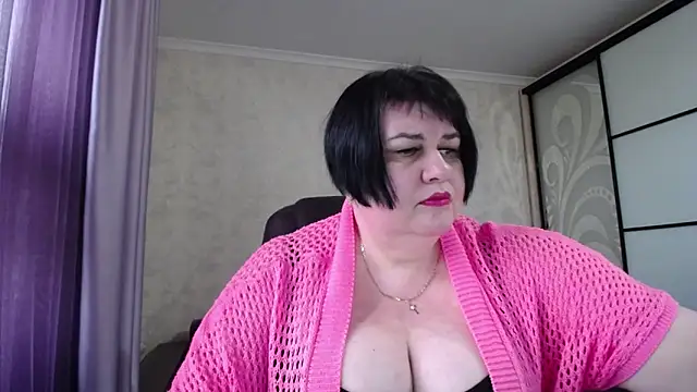 Snapshot of JuicyLady_Di chatting on 11/12/25, 11:21 JuicyLady Di online show from 11/12/25, 11:21