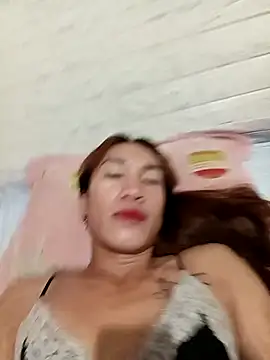 Snapshot of xxSexyBitch69xx chatting on 10/08/25, 10:35 xxSexyBitch69xx online show from 10/08/25, 10:35