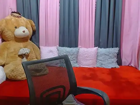 Snapshot of xxSexyBitch69xx chatting on 10/24/25, 10:22 xxSexyBitch69xx online show from 10/24/25, 10:22