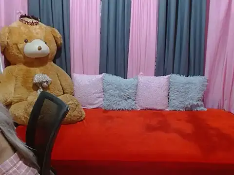 Snapshot of xxSexyBitch69xx chatting on 11/01/25, 02:13 xxSexyBitch69xx online show from 11/01/25, 02:13