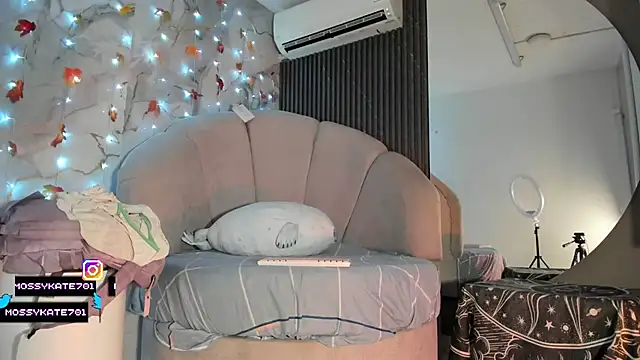 Katemoss70 online show from 11/13/25, 12:37