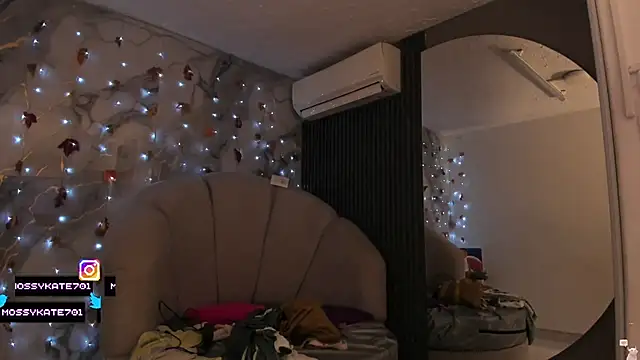 Katemoss70 online show from 12/04/25, 12:25