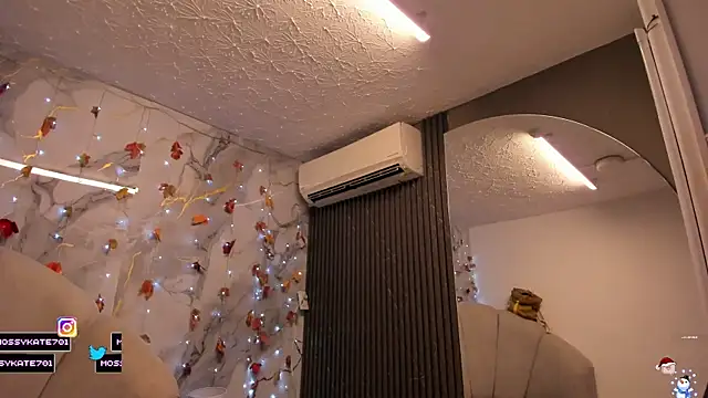 Katemoss70 online show from 12/22/25, 12:24