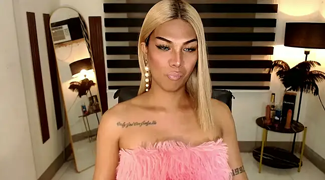 SarahAmber online show from 01/22/25, 03:29