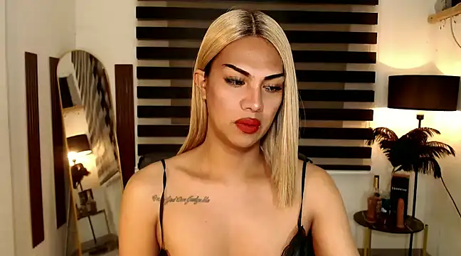 SarahAmber online show from 01/26/25, 07:41