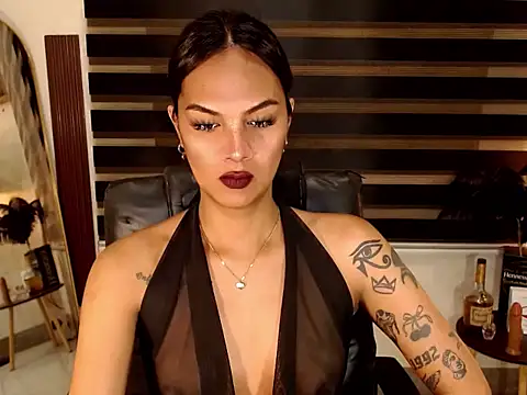 SarahAmber online show from 11/25/25, 05:07