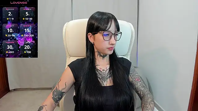 Snapshot of xisisxx chatting on 03/17/25, 11:11 xisisxx online show from 03/17/25, 11:11