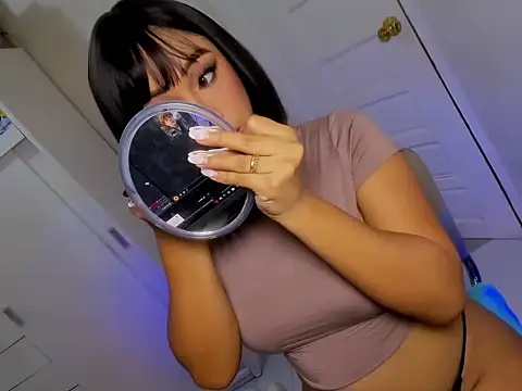 Snapshot of venusangelicxx chatting on 12/26/24, 08:53 venusangelicxx online show from 12/26/24, 08:53