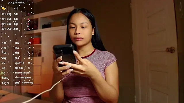 Snapshot of venusangelicxx chatting on 03/29/26, 07:25 venusangelicxx online show from 03/29/26, 07:25