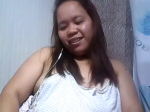 Snapshot of hotcastlexxx chatting on 02/11/25, 04:13 hotcastlexxx online show from 02/11/25, 04:13